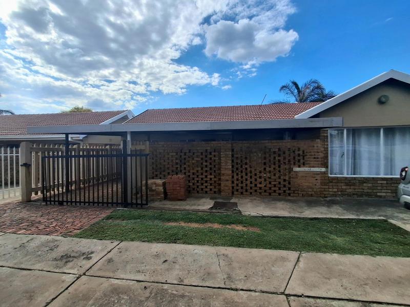3 Bedroom Property for Sale in Flamwood North West